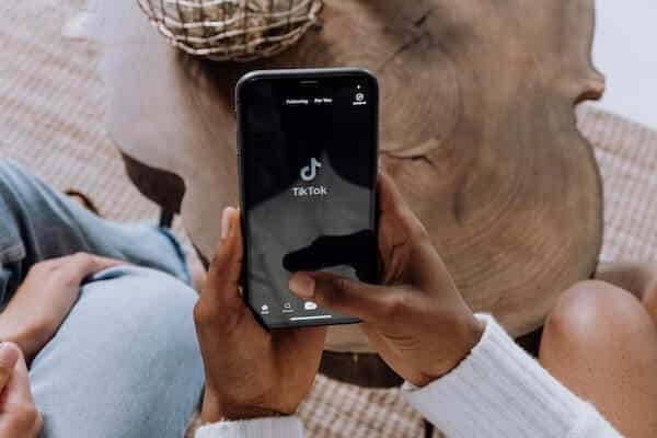 Comment utiliser TikTok pour développer sa marque employeur ?